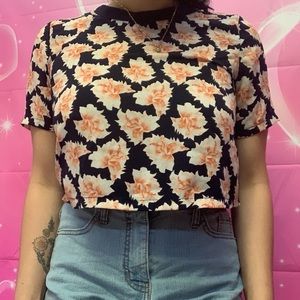 🌸 FLORAL CROP TOP 🌸